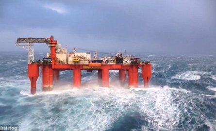 Η Ελληνική Βουλή ψήφισε την απαλλαγή των εταιρειών εξορύξεων στην Κρήτη από την υποχρέωση εκπόνησης περιβαλλοντικής μελέτης! / Greek Parliament voted to discharge mining companies in Crete of the obligation of an environmental impact report!