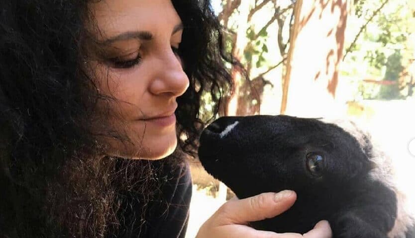 Η Τάνια Τρύπη παρεμβαίνει δημιουργικά στις ομάδες δράσης της ΠΦΠΟ