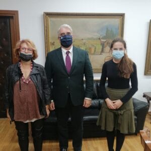Δελτίο τύπου: Τι έγινε στη συνάντησή της Π.Φ.Π.Ο.  στο ΥΠΑΑΤ, Ζωοθυσίες – Ιπποειδή (άμαξες κ γαϊδουράκια Σαντορίνης) – γουνοφόρα  Press Release: What happened at the meeting of P.F.P.O. at the Ministry of Rural Development and Food, Livestock Sacrifice – Equines (Santorini Carriages and Donkeys) – Furry Animals