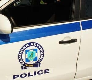 Ρέθυμνο Κρήτης: Συνελήφθη υπάλληλος Ιππικού Ομίλου που μαστίγωνε άλογο με το λάστιχο ποτίσματος