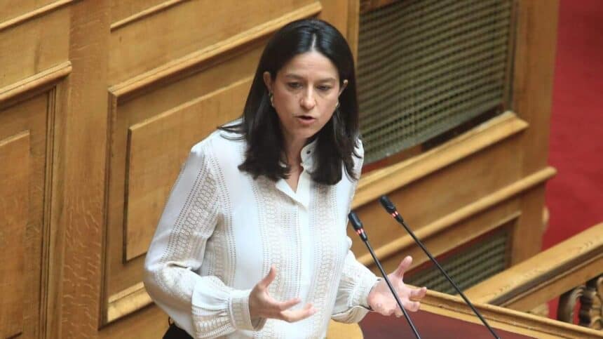Ομιλία της Υπουργού Εσωτερικών κα.Κεραμέως, στις προγραμματικές δηλώσεις της, ο 2ος στόχος αφορά στα ζώα συντροφιάς.