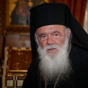 Επιστολή έστειλε η Π.Φ.Π.Ο στον Αρχιεπίσκοπο Ιερώνυμο, για τα βεγγαλικά και τις κροτίδες